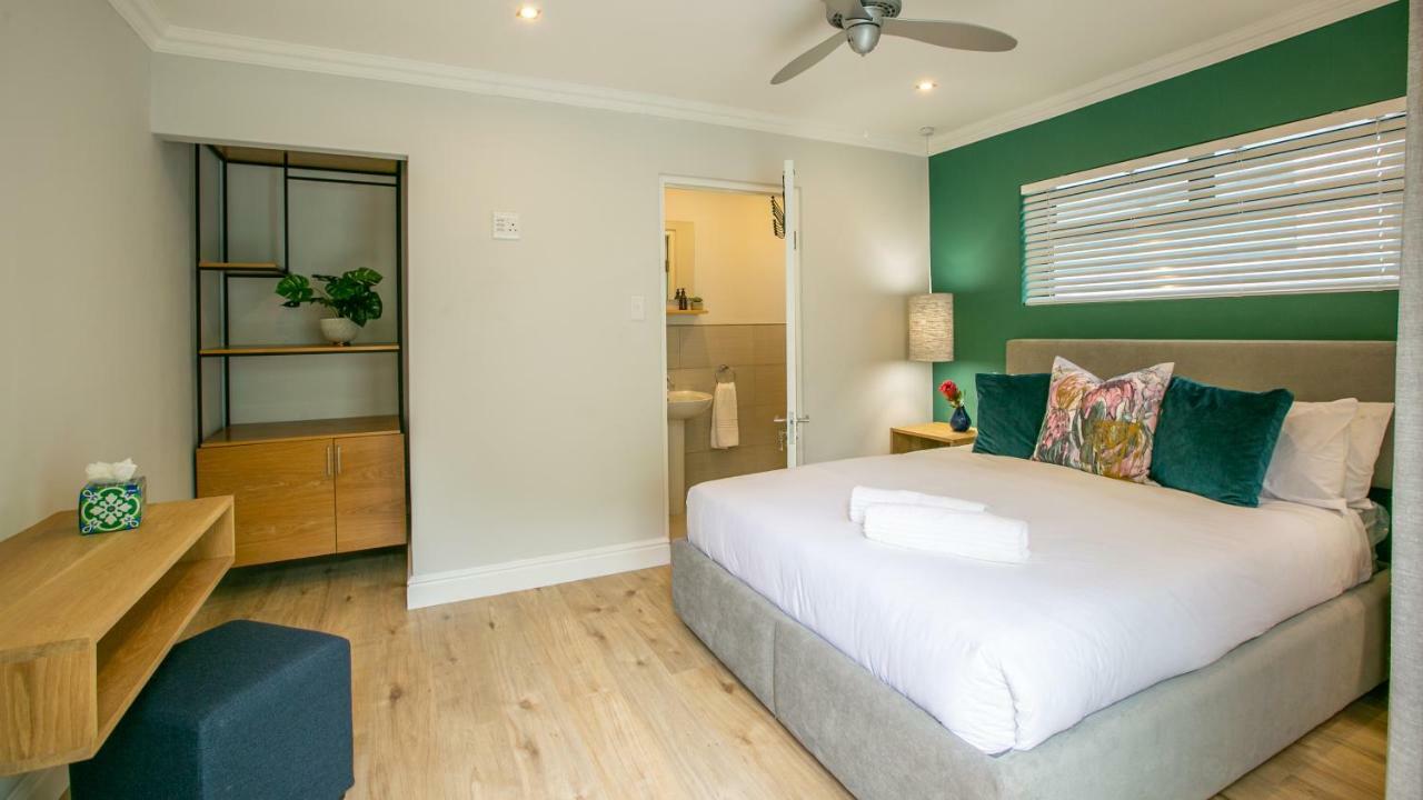 Hout & About Guest House Hout Bay Ngoại thất bức ảnh